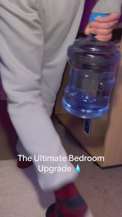 Desktop water dispenser